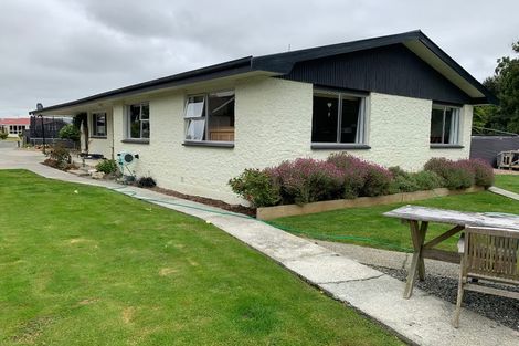 Photo of property in 68 Hillary Street, Winton, 9720