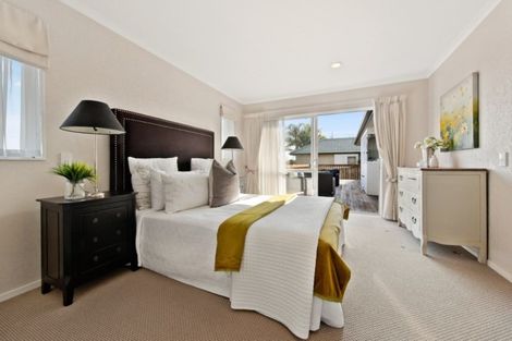 Photo of property in 9 Trovare Place, Golflands, Auckland, 2013