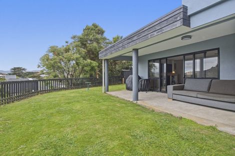 Photo of property in 2/18 Sailmaker Close, Whitby, Porirua, 5024