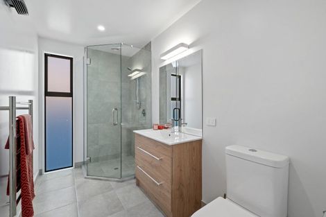 Photo of property in 5 Merivale Avenue, Wanaka, 9305