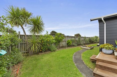 Photo of property in 9 Point Street, Raglan, 3225
