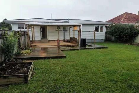 Photo of property in 112 Edgewater Drive, Pakuranga, Auckland, 2010