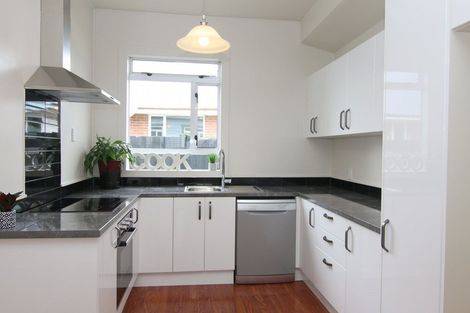 Photo of property in 21 Wrights Road, Addington, Christchurch, 8024