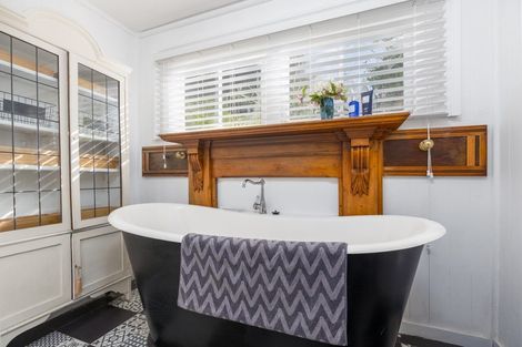 Photo of property in 12 Russell Street, Stepneyville, Nelson, 7010