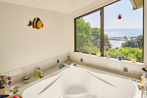 Photo of property in 118a Motuhara Road, Plimmerton, Porirua, 5026