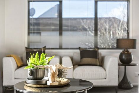 Photo of property in 10 Derby Downs Place, Ellerslie, Auckland, 1051