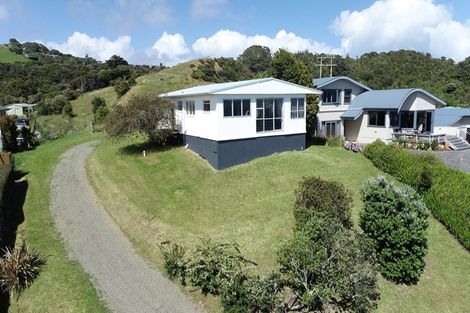 Photo of property in 18 Seavill Park Road, Kuaotunu West, Whitianga, 3592