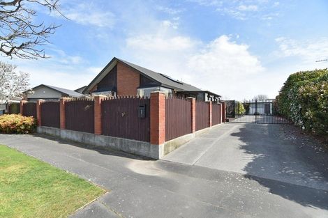 Photo of property in 7 Creese Place, Redwood, Christchurch, 8051