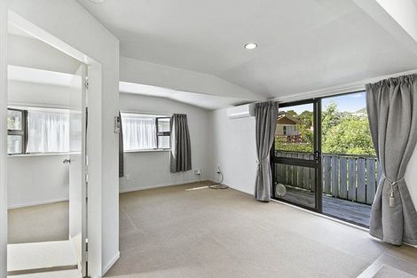 Photo of property in 20 Lincoln Avenue, Tawa, Wellington, 5028