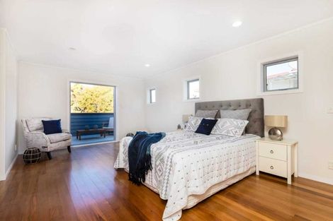 Photo of property in 87 Hendry Avenue, Hillsborough, Auckland, 1042