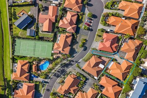 Photo of property in 31 Gillett Place, Botany Downs, Auckland, 2014