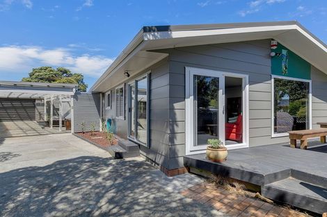 Photo of property in 32 Sea Vista Drive, Pukerua Bay, 5026