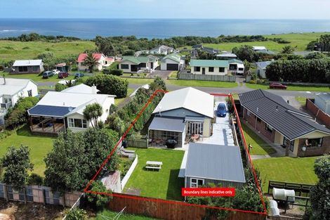 Photo of property in 17 Dieffenbach Street, Opunake, 4616