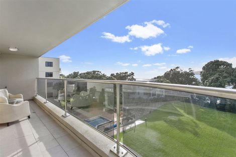 Photo of property in 3c/173 Hurstmere Road, Takapuna, Auckland, 0622