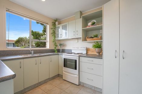 Photo of property in 5c Riversdale Drive, Merrilands, New Plymouth, 4312