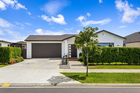Photo of property in 54 Fruitlands Road, Kumeu, 0810