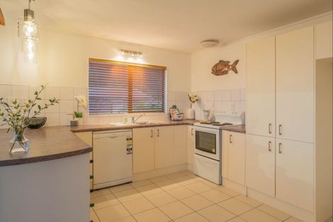 Photo of property in 19a Huia Street, Waikanae, 5036