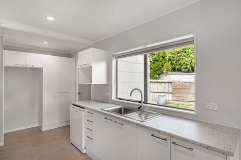 Photo of property in 354 Royal Road, Massey, Auckland, 0614