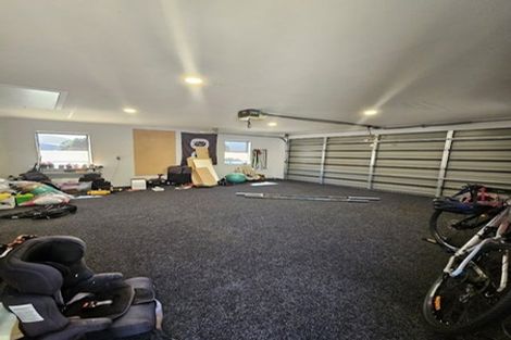 Photo of property in 17 Consort Close, Paraparaumu Beach, Paraparaumu, 5032