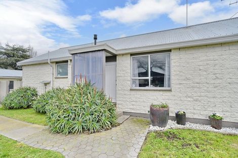 Photo of property in 79 Maces Road, Bromley, Christchurch, 8062
