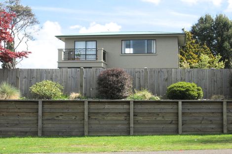 Photo of property in 108 Koutu Road, Kawaha Point, Rotorua, 3010