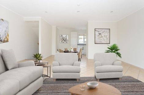 Photo of property in 10/15 Andersons Road, Oteha, Auckland, 0632