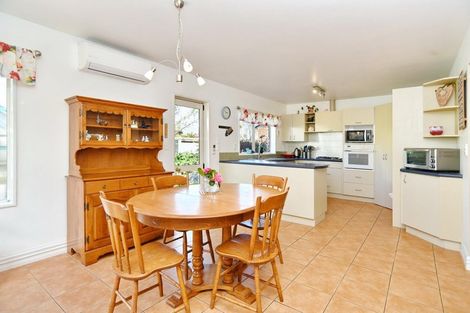 Photo of property in 12 Thornley Place, Woodend, 7610