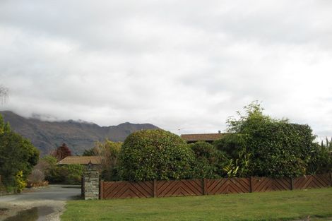 Photo of property in 230 Beacon Point Road, Wanaka, 9305