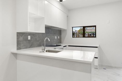 Photo of property in 14 Hokoteta Street, Mount Wellington, Auckland, 1062