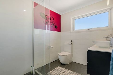 Photo of property in 32 Sea Vista Drive, Pukerua Bay, 5026