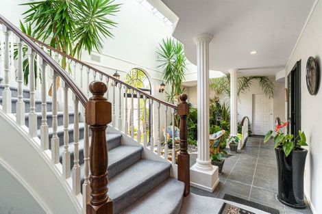 Photo of property in 10 Ander Place, Takapuna, Auckland, 0622