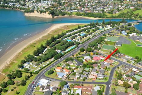Photo of property in 1b Milton Road, Orewa, 0931