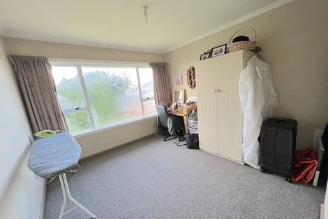 Photo of property in 4 Oriana Crescent, Hornby, Christchurch, 8042