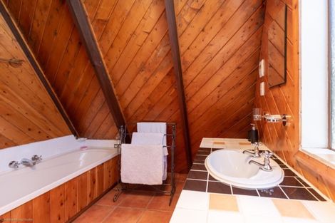 Photo of property in 62 Lord Rutherford Road North, Brightwater, 7022