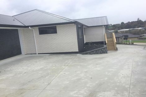 Photo of property in 27 Fairfax Crescent, Pyes Pa, Tauranga, 3112
