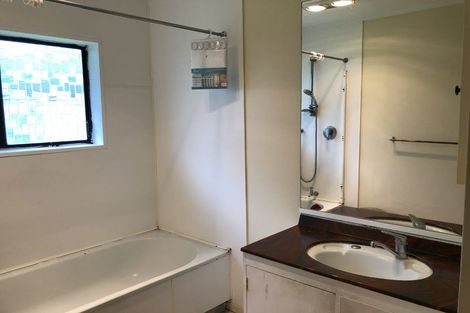 Photo of property in 243 Queen Street, Pukekohe, 2120