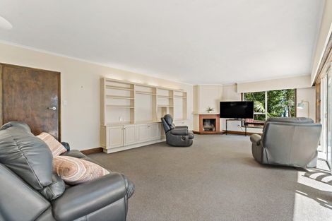 Photo of property in 603 East Coast Road, Browns Bay, Auckland, 0632