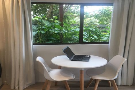 Photo of property in 21 Sandiacre Way, Browns Bay, Auckland, 0630