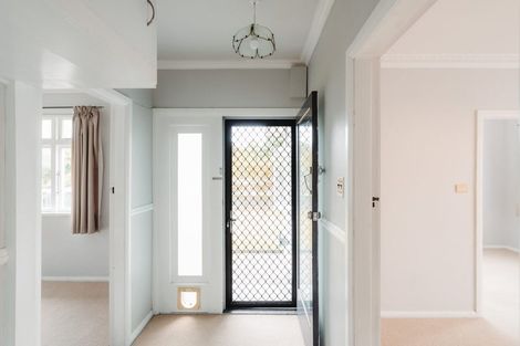 Photo of property in 27 Stanley Street, Levin, 5510