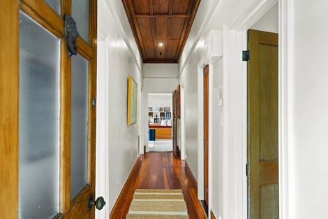 Photo of property in 161 Milton Road, Bluff Hill, Napier, 4110