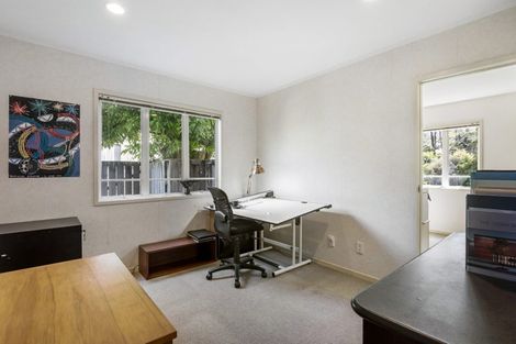 Photo of property in 38 Saddleback Rise, Murrays Bay, Auckland, 0630