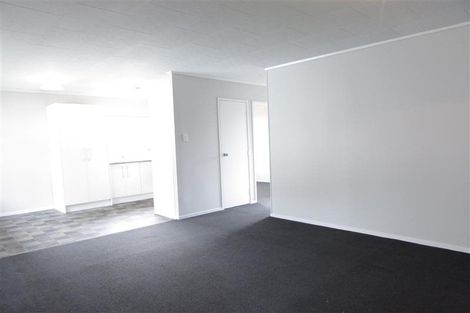 Photo of property in 72 Parrs Cross Road, Henderson, Auckland, 0612