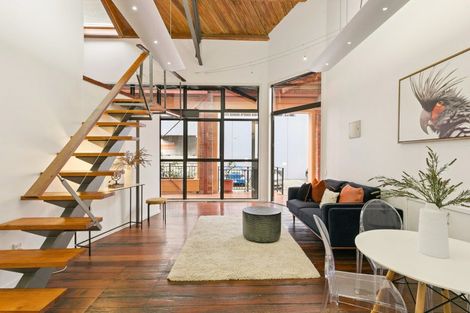 Photo of property in Courtenay Mews Apartments, 3/14 Alpha Street, Te Aro, Wellington, 6011