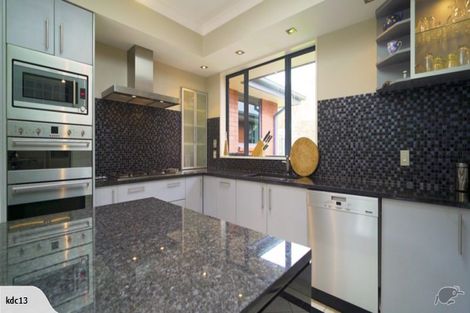 Photo of property in 10 Deavoll Place, Heathcote Valley, Christchurch, 8022