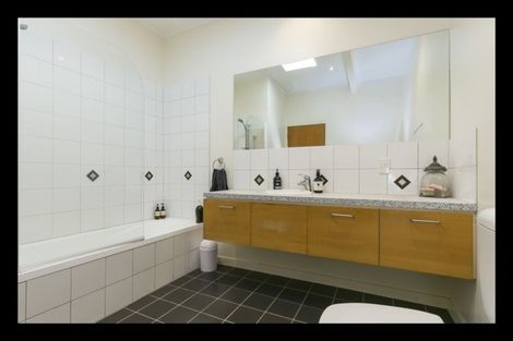 Photo of property in 29 Spencer Street, Crofton Downs, Wellington, 6035