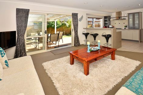 Photo of property in 38 Belfry Place, Wattle Downs, Auckland, 2103