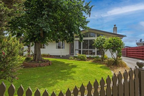 Photo of property in 23 Palliser Place, Milson, Palmerston North, 4414
