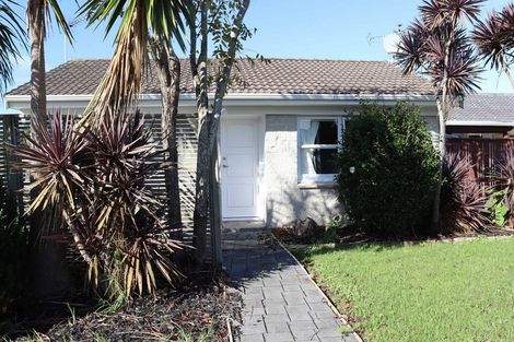 Photo of property in 1/8 Waikaremoana Place, Pakuranga Heights, Auckland, 2010