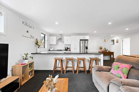 Photo of property in 37 Benjamin Avenue, Rototuna North, Hamilton, 3210