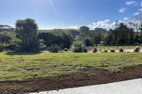 Photo of property in 135 Taiapa Road, Muriwai, Waimauku, 0881